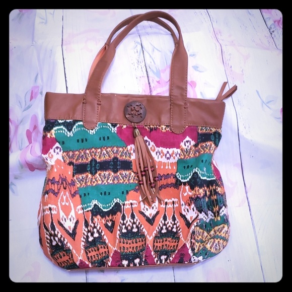 Handbags - 💥 Lucky brand boho/tribal tote